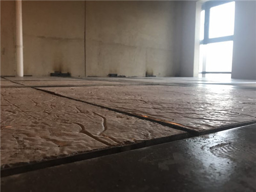 钢骨架轻型楼层板特点